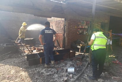 Casa con pirotecnia explota en Apatzingán; afortunadamente no hay heridos