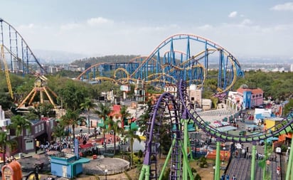 Acusan a Six Flags de discriminación a pareja gay por besarse