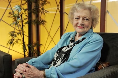 Fallece la actriz y comediante Betty White a los 99 años de edad