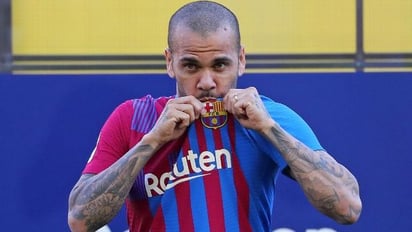 Dani Alves el jugador más veterano en la historia del Barcelona