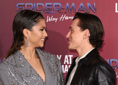 Tom Holland y Zendaya no hacen caso, viven romance