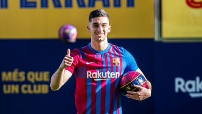 Ferran Torres es presentado en el Camp Nou: 'Cuando me llamó el Barça ni me lo pensé'