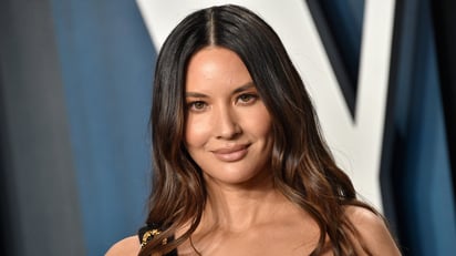 Olivia Munn presume a su bebé en redes sociales