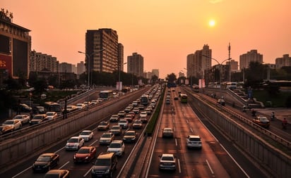 Buscan que automovilistas capitalinos paguen su tenencia en la CDMX