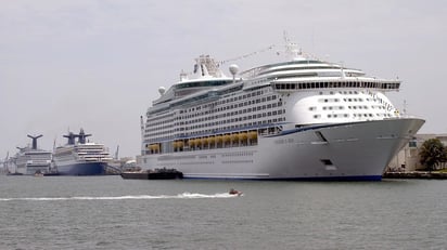 Royal Caribbean cancela cuatro cruceros debido a repunte de la pandemia