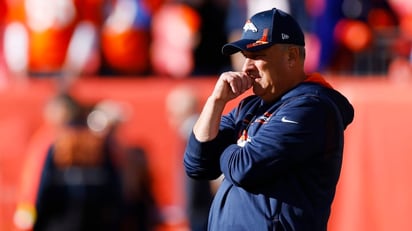 Los Denver Broncos despiden a su entrenador, Vic Fangio