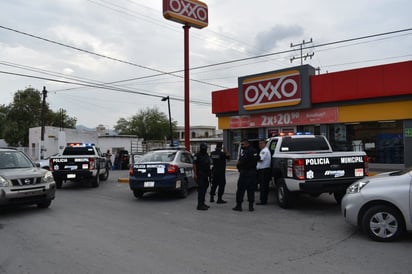 Ladrón se apodera de dinero en efectivo al asaltar una tienda de conveniencia en Monclova