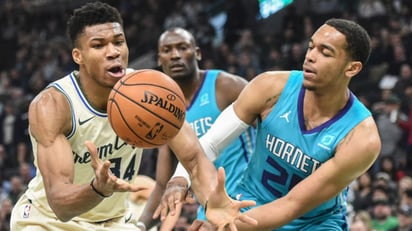 Hornets de Charlotte superan a los campeones Bucks de Milwaukee 103-99