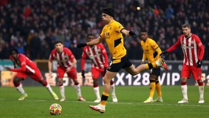 Raúl Jiménez: ‘Vacunó’ al Southampton y anotó su cuarto gol de la temporada