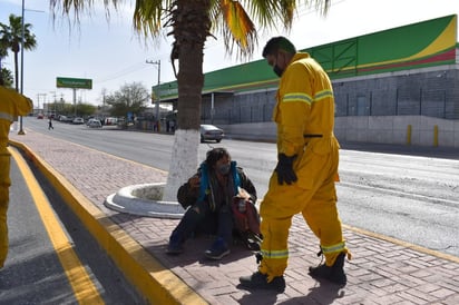 Indigente moviliza a cuerpos de rescate de Monclova al pensar que estaba muerta