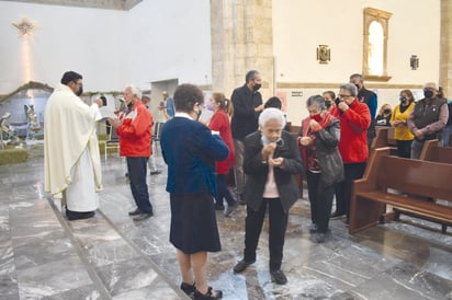 Tres sacerdotes de Monclova aislados por COVID-19