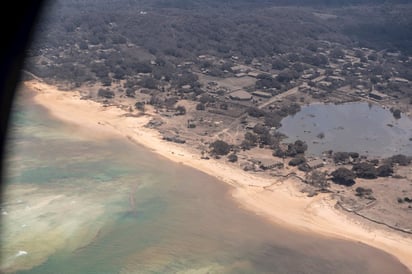 Damnificados Las Islas de Tonga, arrasadas tras erupción del volcán son evacuadas