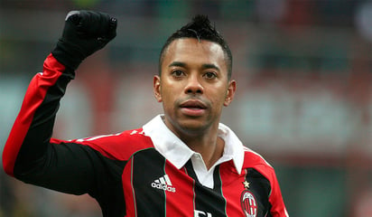 Supremo italiano confirma condena de 9 años a Robinho por violar a una chica