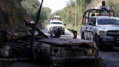 Presos del EI se amotinan tras explotar un coche bomba cerca de cárcel siria