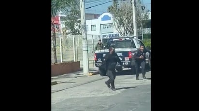 Detienen a hombre que amenazó con pistola a policías en Querétaro