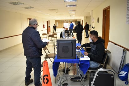 Mucho frío y contagios COVID-19 obliga a que disminuya afluencia en pago del predial 