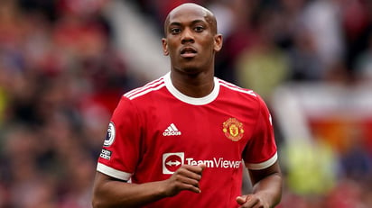 Anthony Martial reaparece casi dos meses después entre rumores sobre su futuro