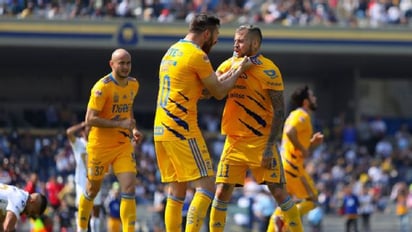 Tigres logra remontada y termina el invicto de Pumas