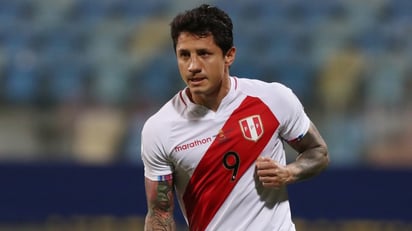 Perú se entrena con todos sus convocados para el duelo con Colombia