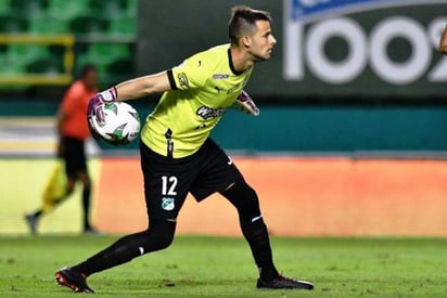 El portero Guillermo de Amores se incorpora a los entrenamientos de Uruguay