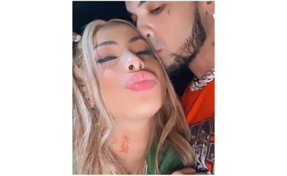 El cantante Anuel AA se compromete