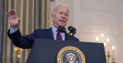 Biden visita el puente que se derrumbó en Pittsburgh horas antes de su visita