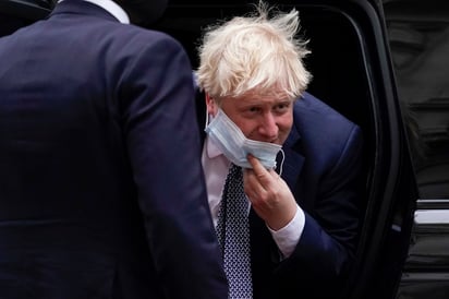 Johnson habla con Putin este lunes antes de viajar a Ucrania