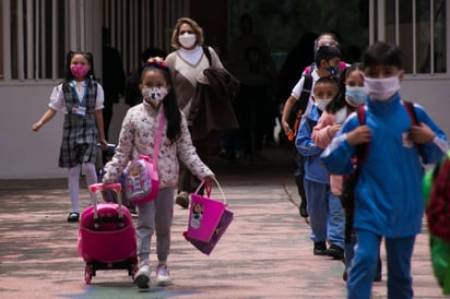 Inicia regreso a clases escalonado en escuelas de Sinaloa