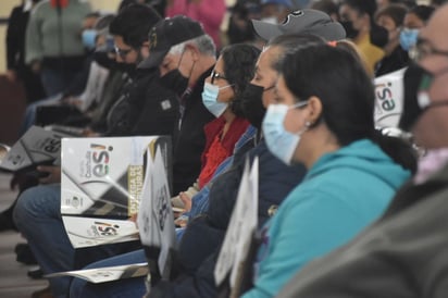 Gobierno del Estado entrega escrituras a ciudadanos