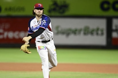 Tyler Alexander se queda cerca de la perfección y lleva a Dominicana a la final