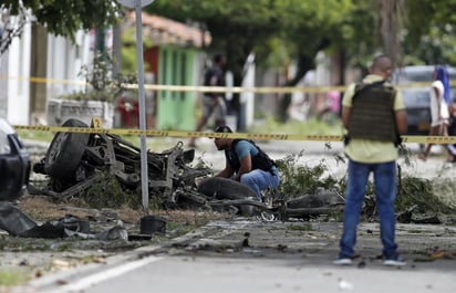 Tres heridos deja la explosión de un carro bomba en el suroeste de Colombia