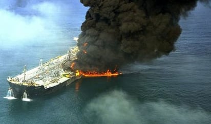 Al menos tres muertos por la explosión de una plataforma petrolera en Nigeria