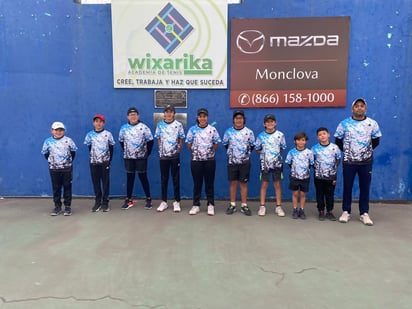 Tenistas de la localidad participan en Estatal de tenis