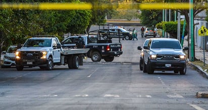 Hallan dos cadáveres afuera de la Universidad de Colima