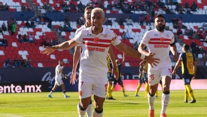 Toluca resistió con diez el segundo tiempo en San Luis y liga tercer triunfo