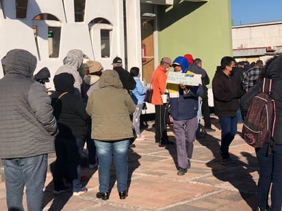 En Monclova Rezagados reciben vacuna contra COVID-19 en el Seguro Social