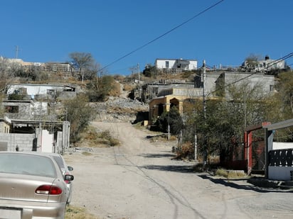 Familias de la ampliación Lucrecia Solano requieren escrituras 