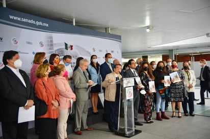 Ante ataques, reporteros en el Senado abandonan conferencia de Morena