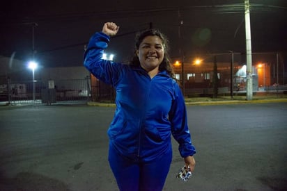 Liberan a Roxana, joven oaxaqueña presa por asesinar a su violador