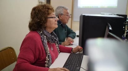 Adultos mayores a 50 años toman la decisión de estudiar 