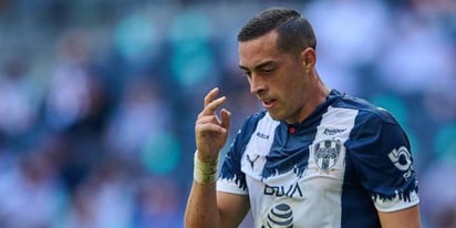 Afición de Rayados intercepta a Rogelio Funes Mori para insultarlo