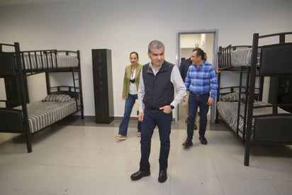 Gobernador supervisa instalaciones de la policía estatal de Torreón