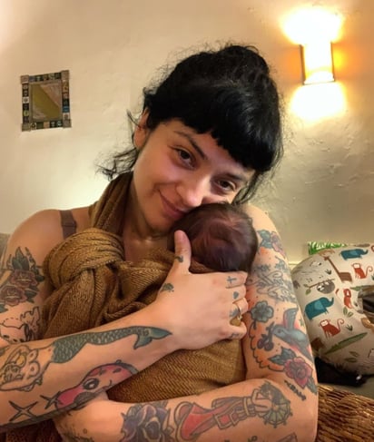 Mon Laferte disfruta su nueva etapa de mamá