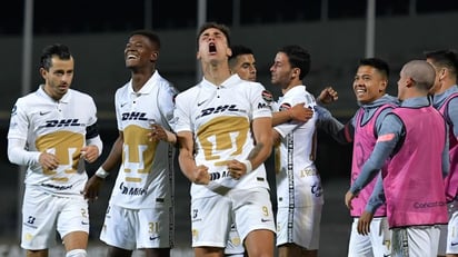 Pumas aplastó a Saprissa y avanza a los cuartos de final