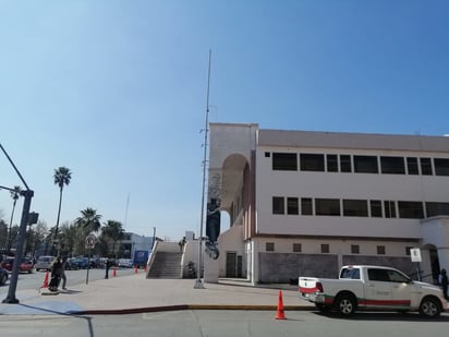 Presidencia Municipal de Monclova se olvida de izar la bandera de México este 24 de febrero