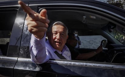 AMLO supervisa avances de presas en Sinaloa de manera privada