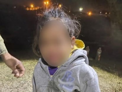 Encuentran sola a niña deambulando a media noche a orillas del río Bravo en Eagle Pass