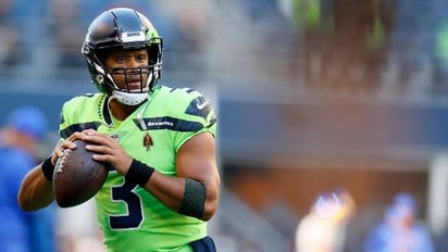 Seattle Seahawks niegan planes de mover a Russell Wilson vía canje