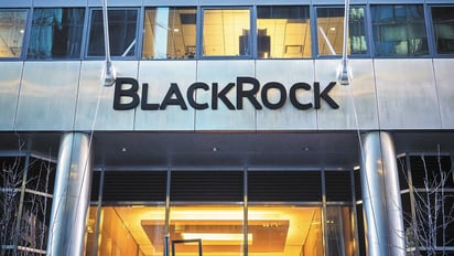 BlackRock suspende la compra de valores rusos por la guerra en Ucrania