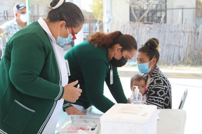 Autoridades llevan brigada de salud a la colonia Nueva Esperanza